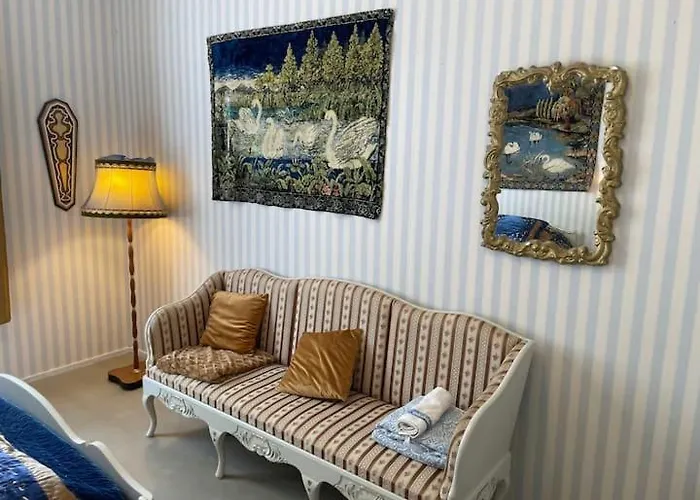 Old Hospital & Sauna At The アパート